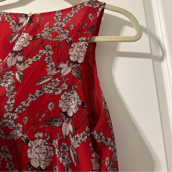 Max Studio Red Floral Keyhole Back Tank Top Women’s Size Large Spring Feminine - Picture 11 of 13